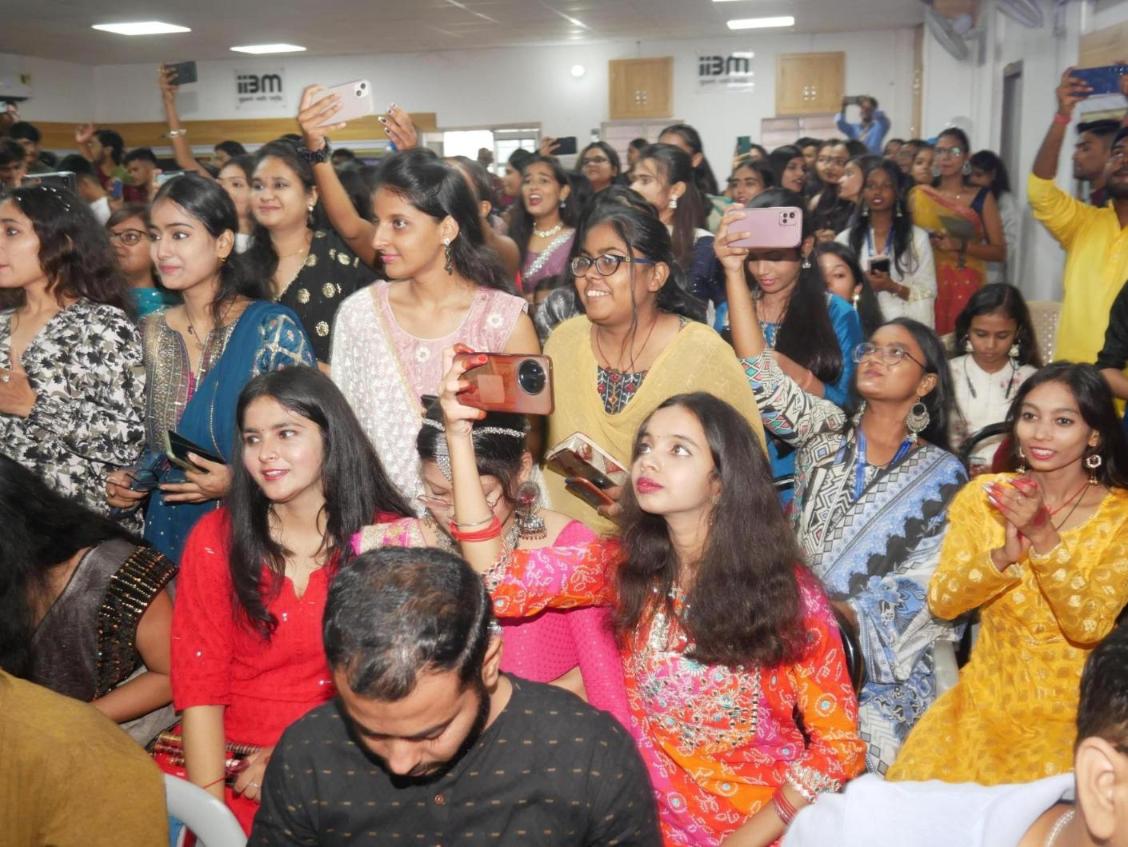 नृत्योत्सव 2.0 - Navratri Dance Competition at IIBM Patna